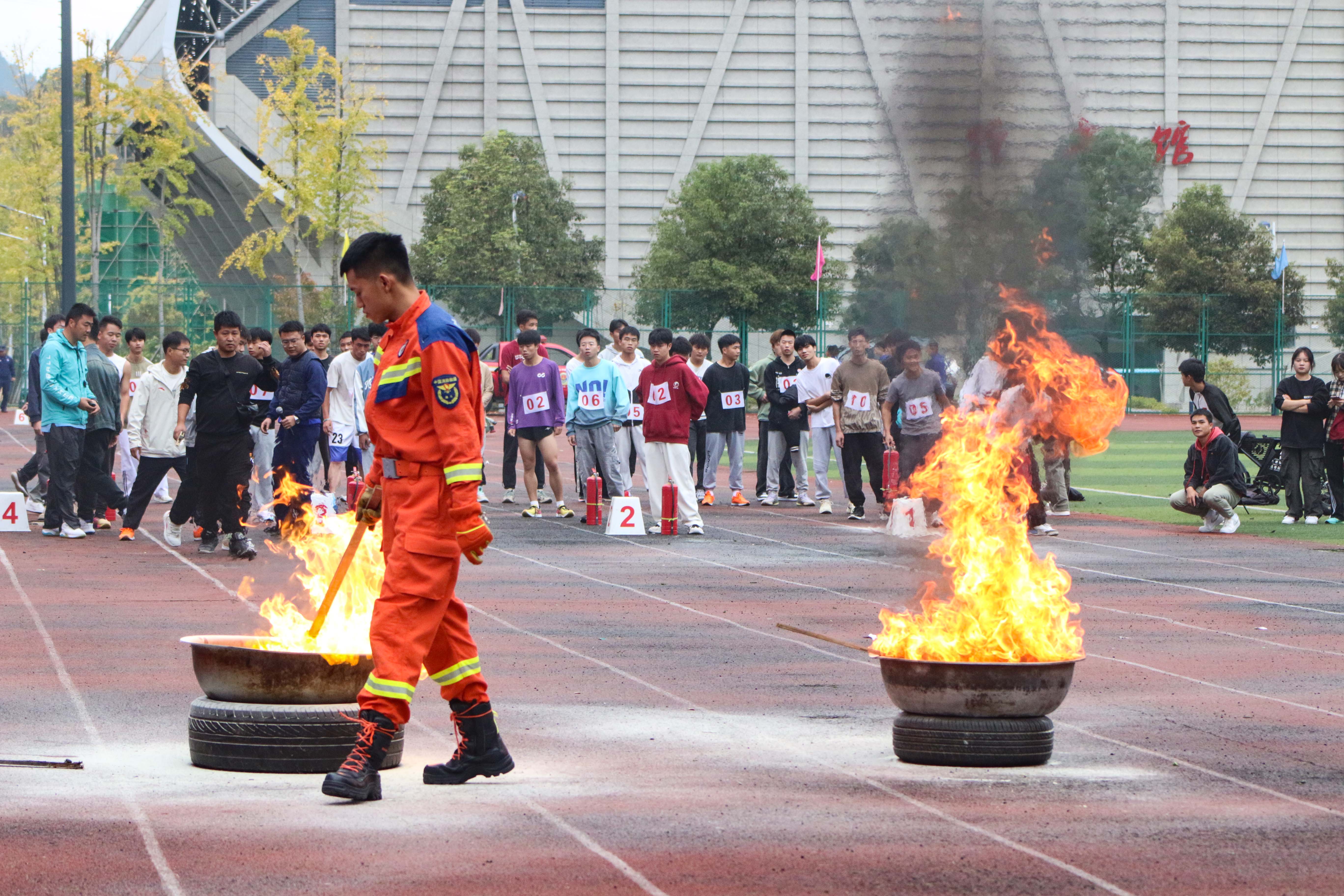 2023年德江县消防宣传月活动启动仪式暨第二届大学生消防技能运动会在hbs红宝石平台举行(图16)